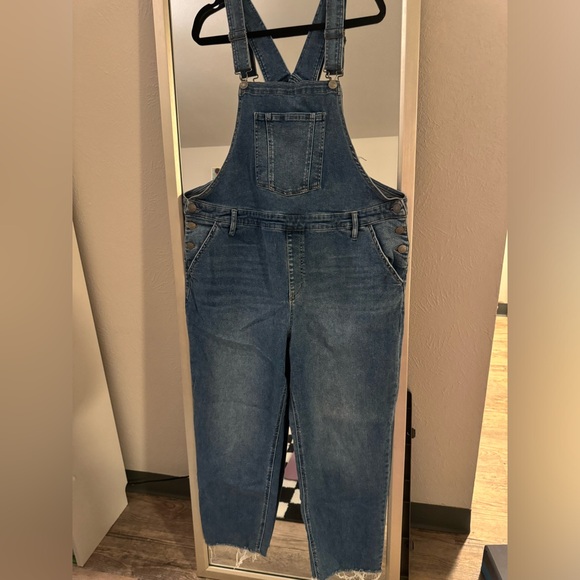 Ava & Viv overalls - Picture 3 of 4